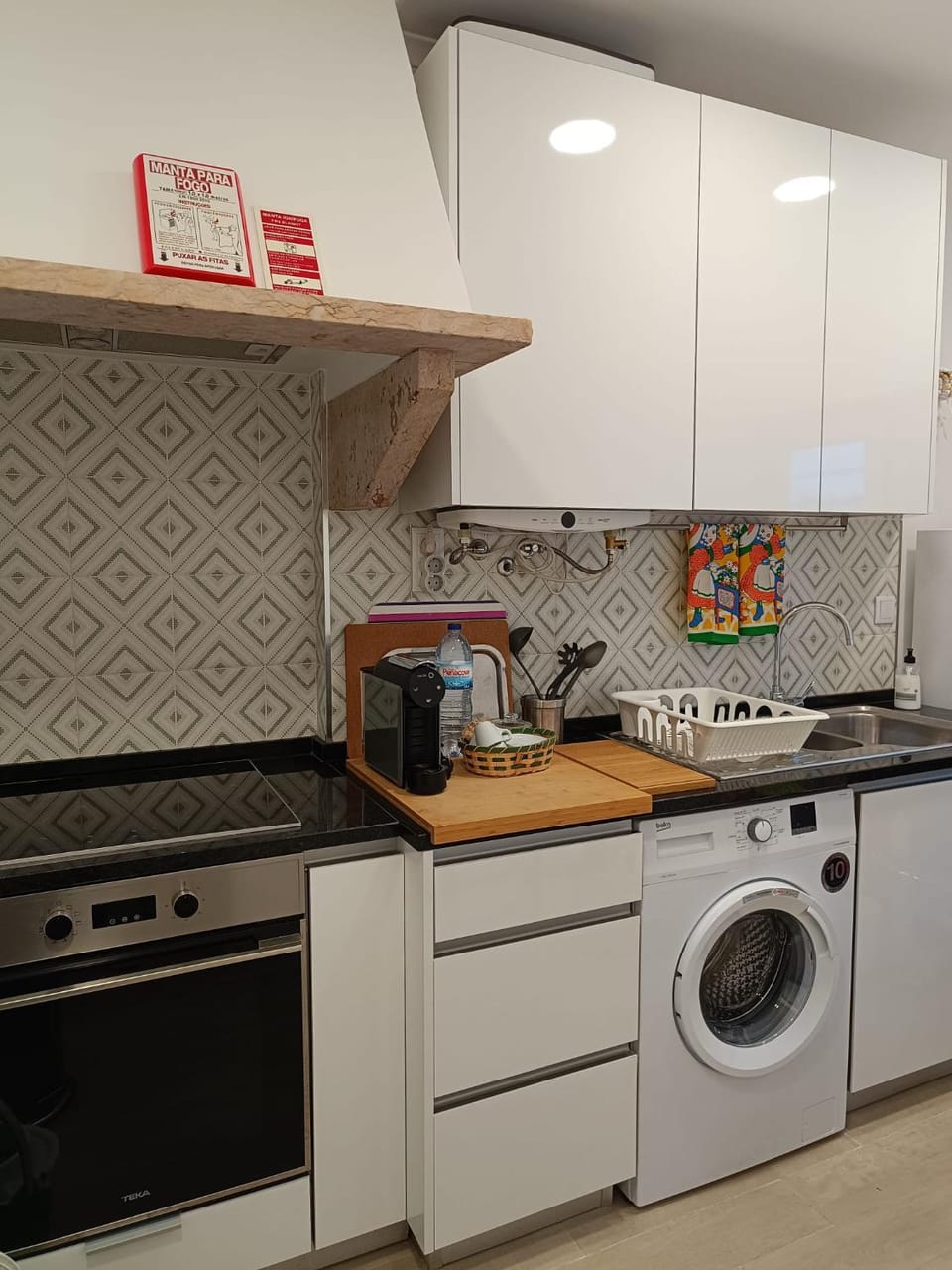 Coffee/tea facilities, Kitchen or kitchenette
