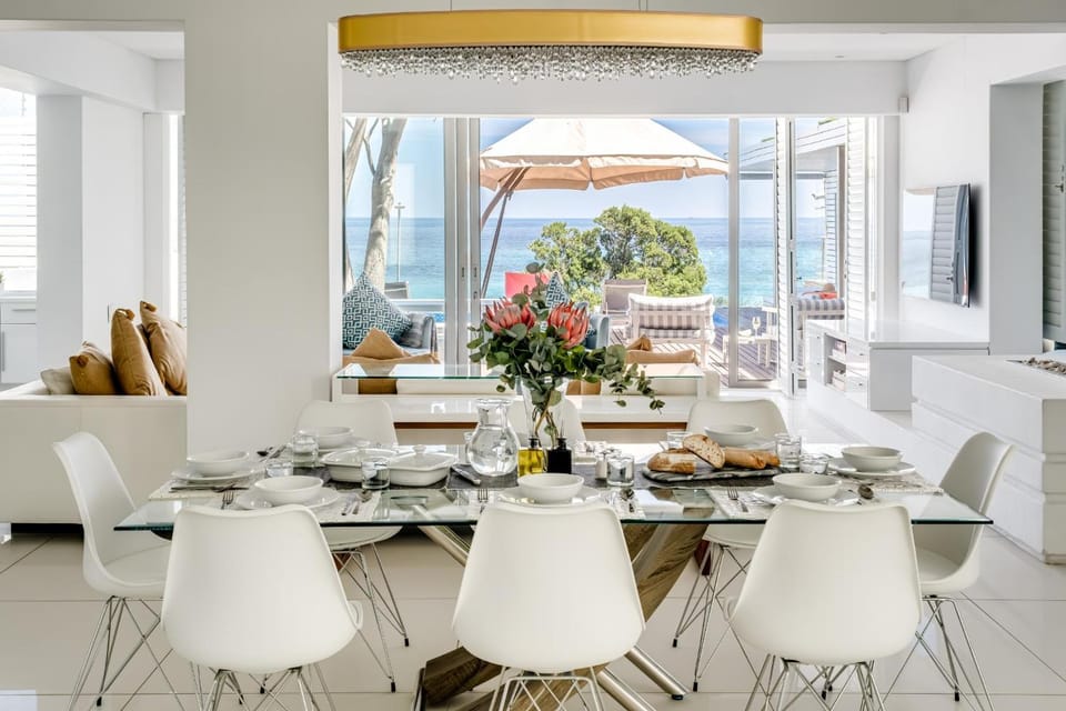 Living room, Seating area, Dining area, Sea view