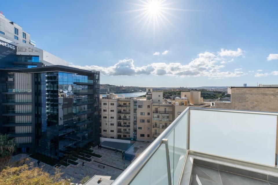 Property building, Day, View (from property/room), Balcony/Terrace, City view