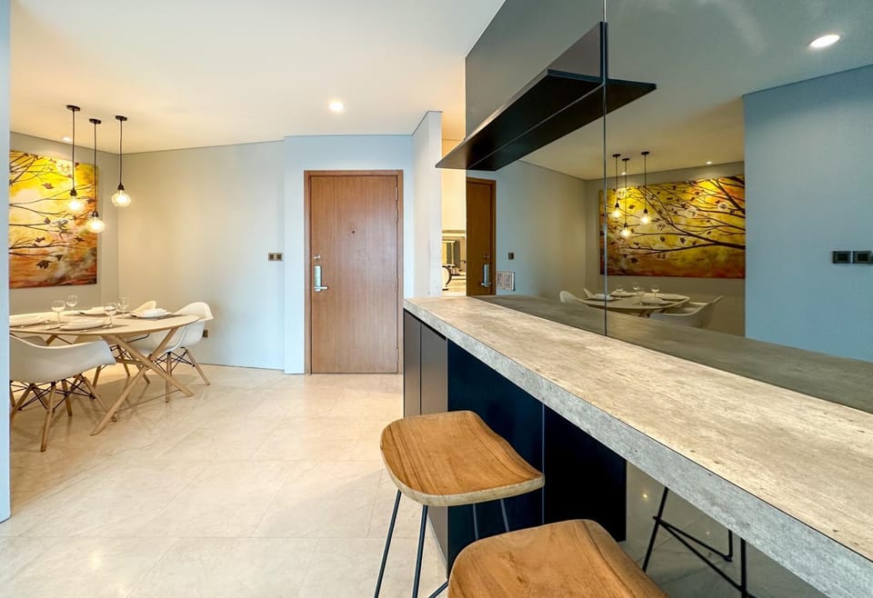 Living room, Dining area