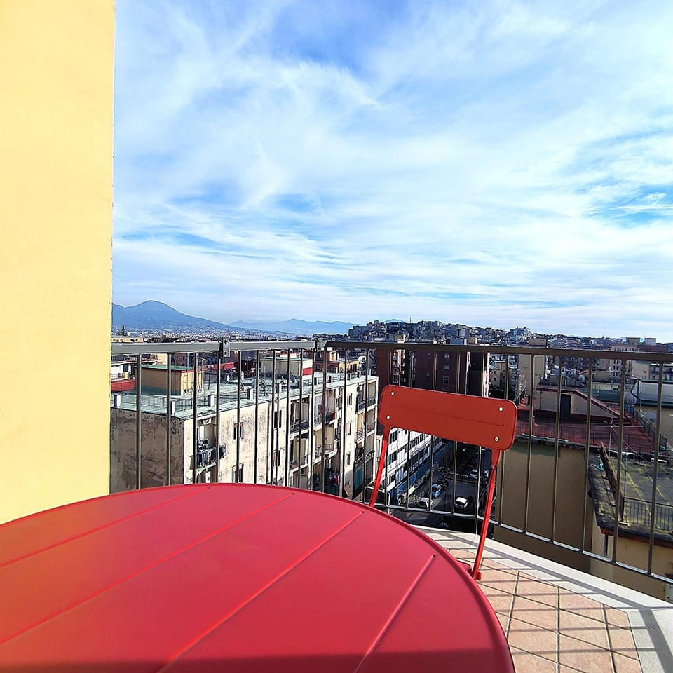Balcony/Terrace, City view, Mountain view