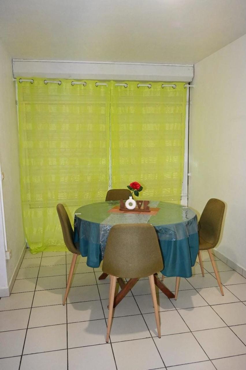 Dining area, Breakfast