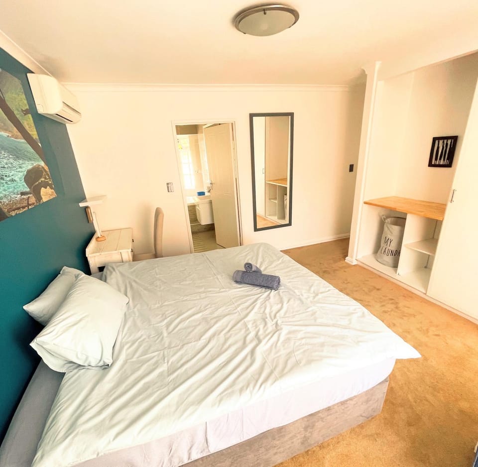 Bed, Photo of the whole room, Bedroom, towels, wardrobe