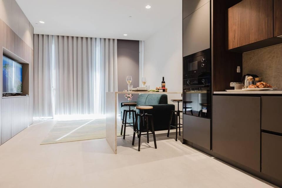Elite Mercury Towers 1BED by Homely Apartment in Saint Julians