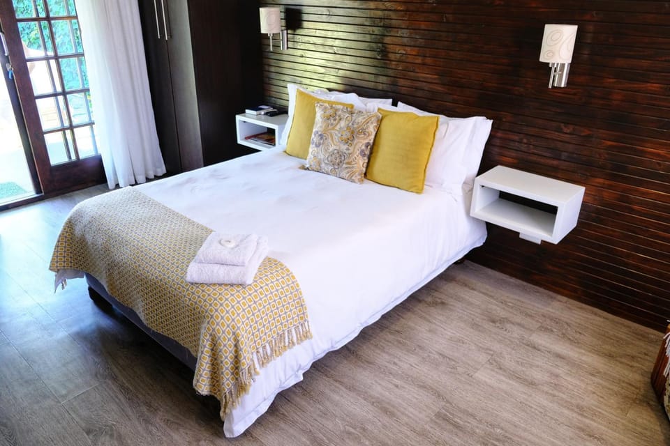 White Swan Guesthouse Bed and Breakfast in Eastern Cape