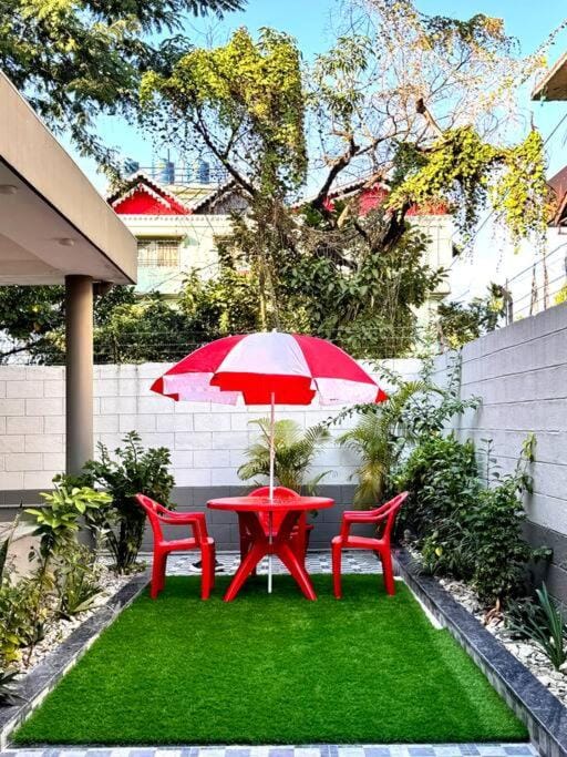 Garden, sunbed