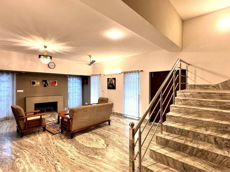 Living room, Seating area, fireplace