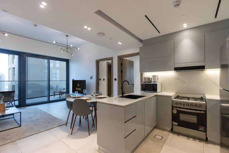 Kitchen or kitchenette, oven, stove