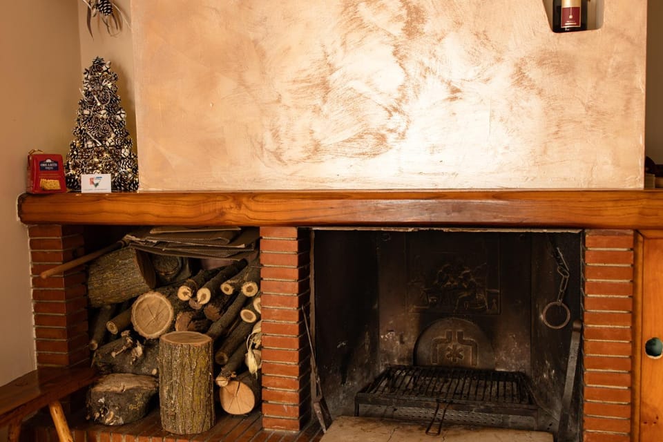 Living room, fireplace