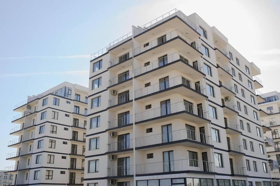 Property building, Day