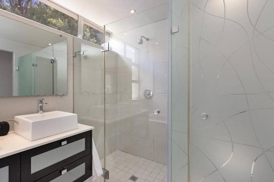 Camps Bay Grace - Villa with pool and ocean views Villa in Camps Bay