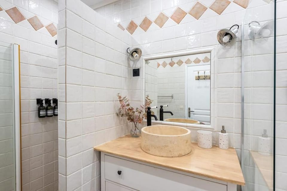 Shower, Bathroom