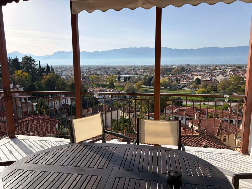 Day, Natural landscape, View (from property/room), Balcony/Terrace, City view, Mountain view