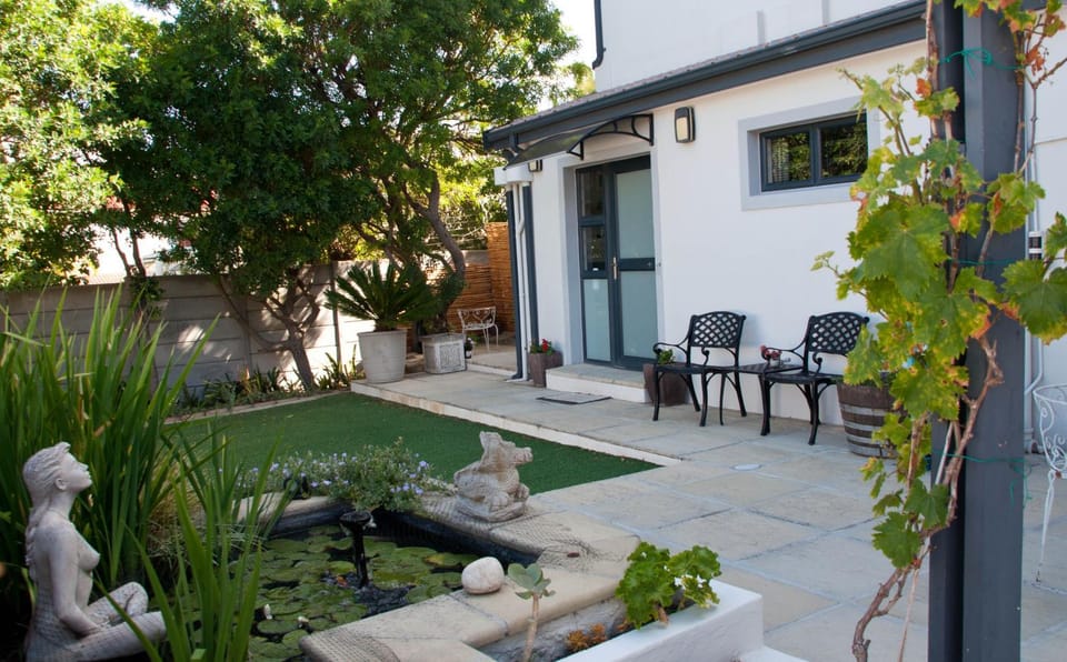 Property building, Garden