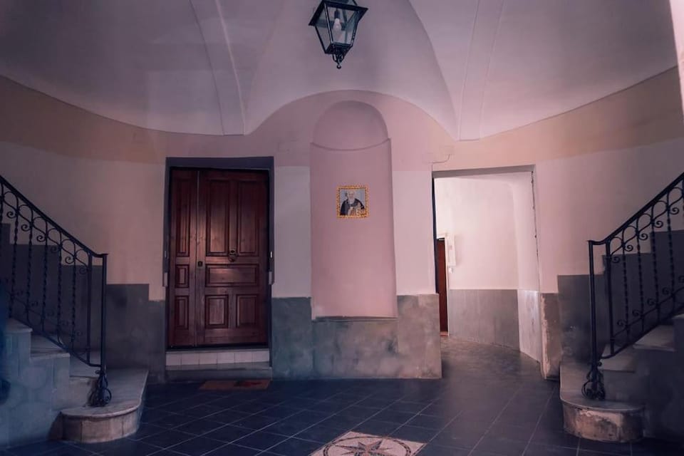santacroce guest house Apartment in Naples