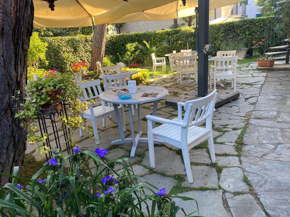 Garden, Garden view, Breakfast