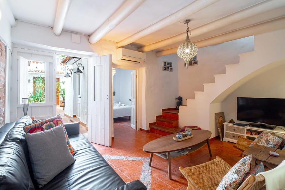Communal lounge/ TV room, Living room