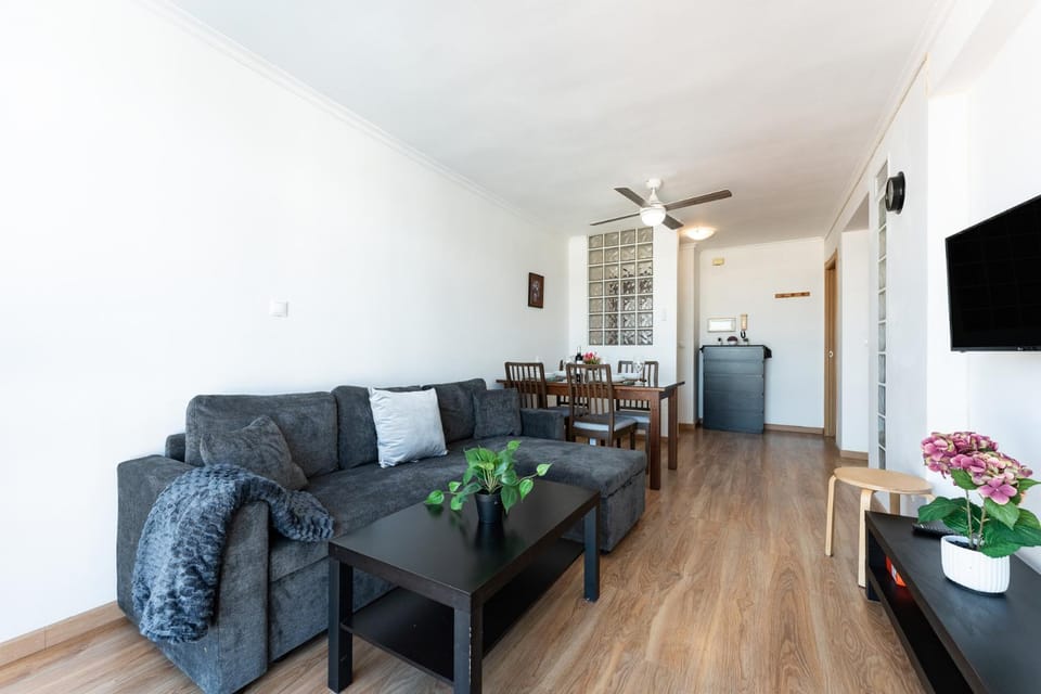 TV and multimedia, Living room, Dining area