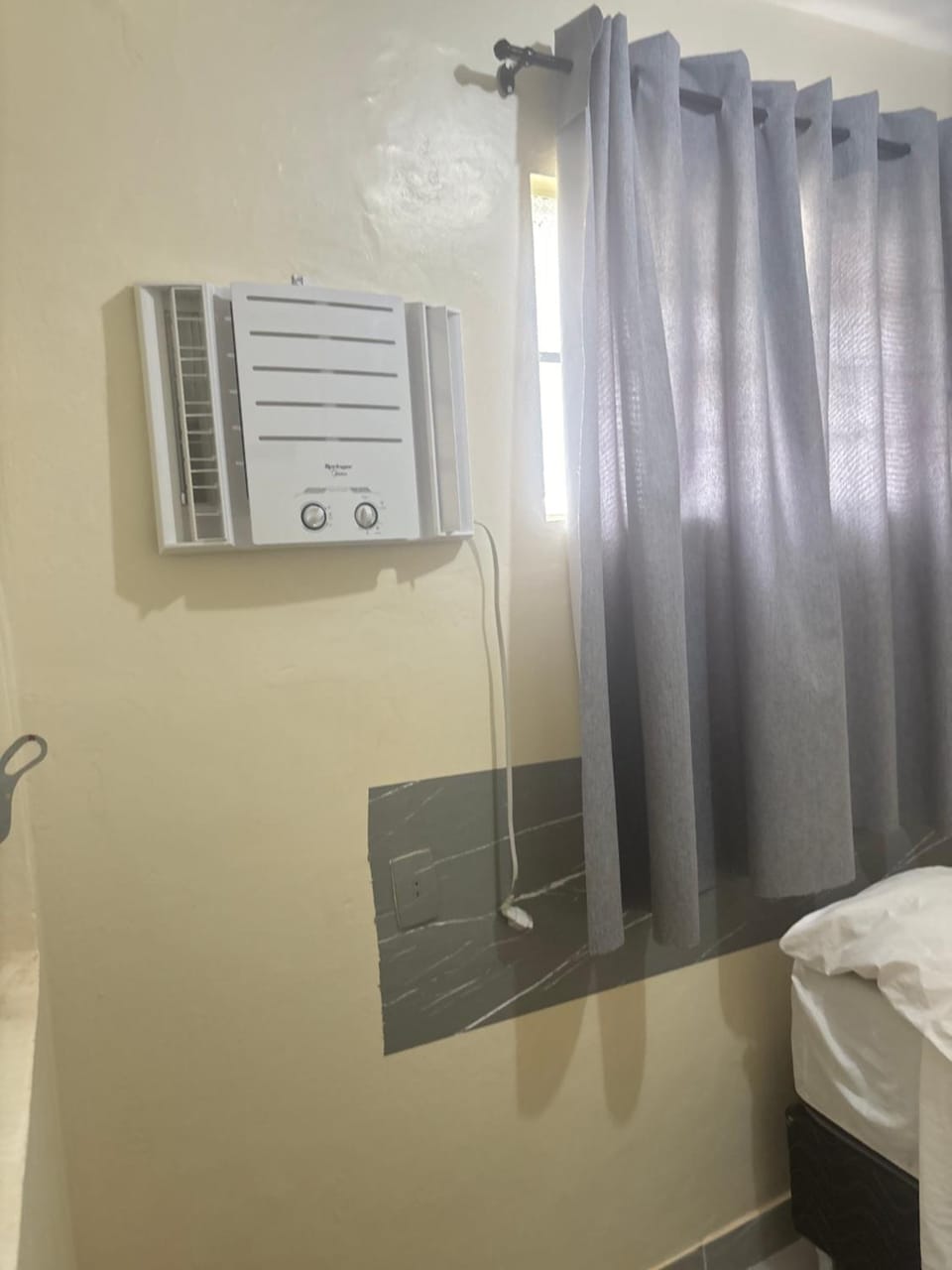 Bathroom, Photo of the whole room, Bedroom, air conditioner