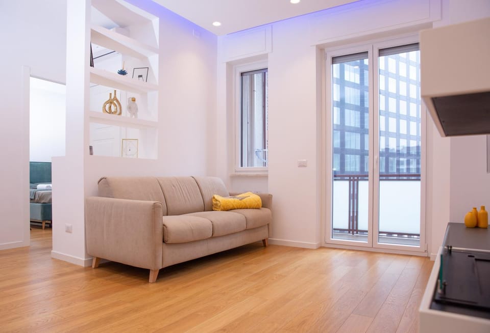 Communal lounge/ TV room, Balcony/Terrace, Living room, Bedroom, City view, City view, heating, air conditioner