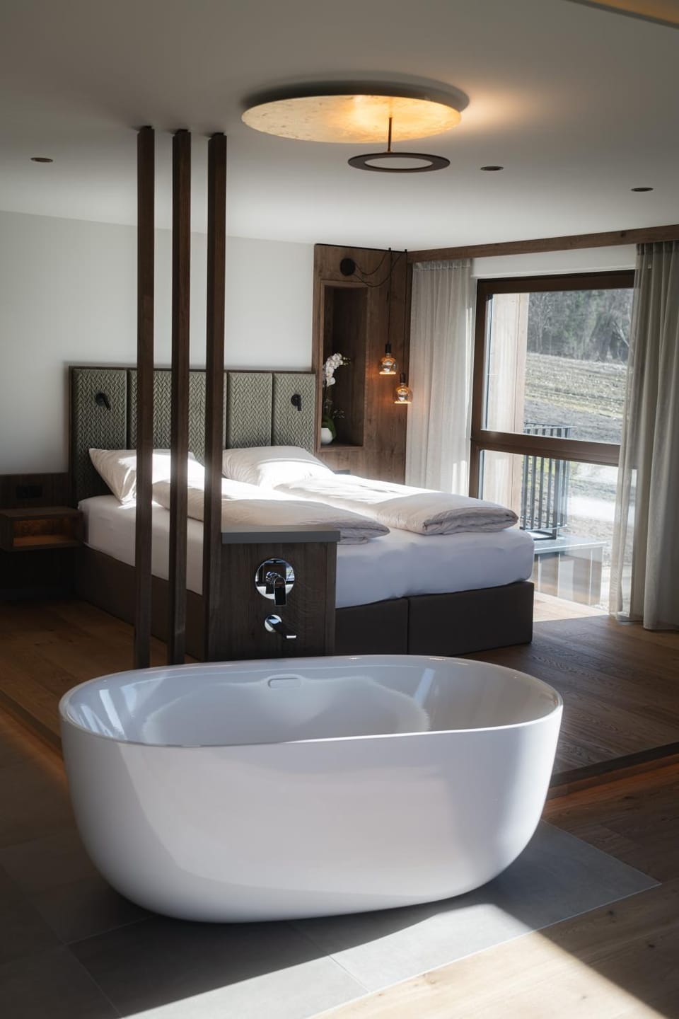 Bed, Photo of the whole room, Bedroom, Bath