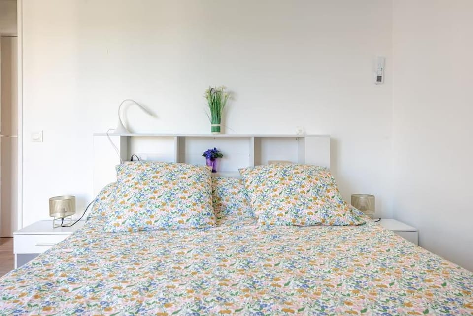 Appartement Lumineux et Confortable Apartment in Marseille