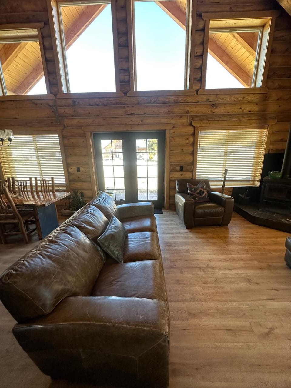 Dutch John Adventure Outpost, 2800 Sq Ft log home House in Utah