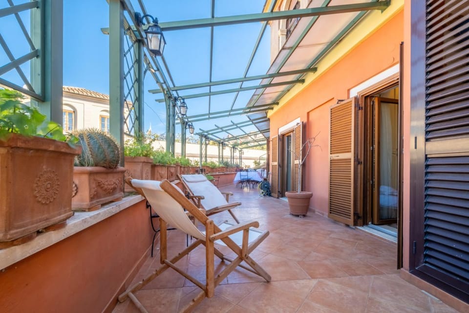 Balcony/Terrace, sunbed