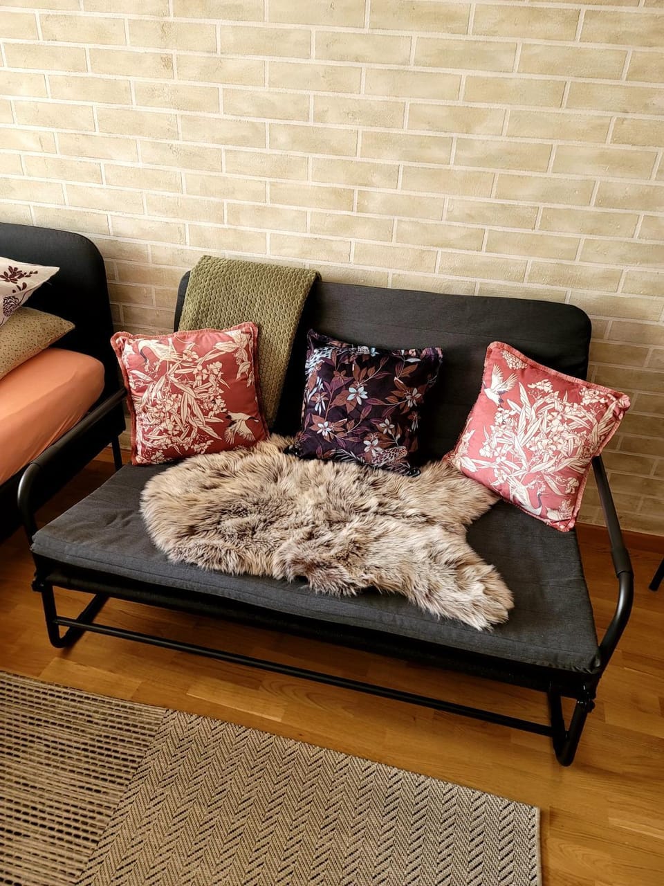Apartman "CHARLIZE" with PRIVATЕ PARKING Apartment in Novi Sad