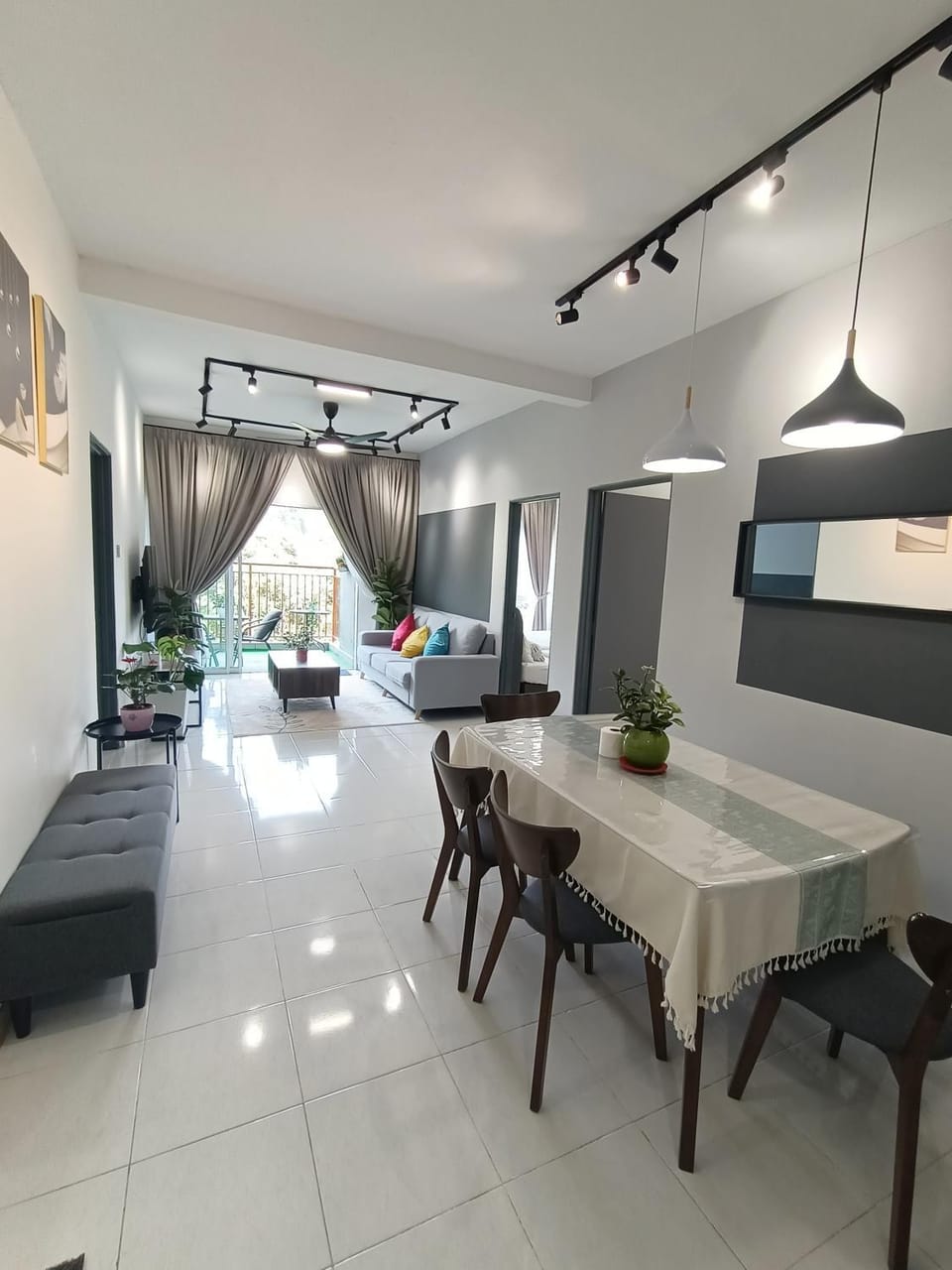 Living room, Dining area