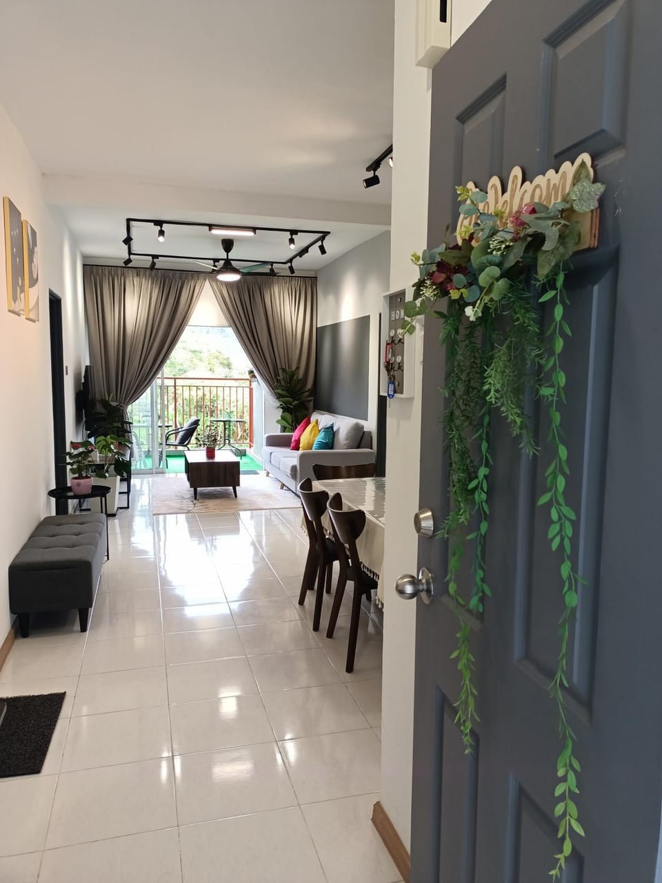 Living room, Dining area