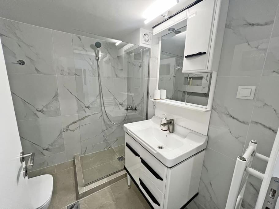 Apartment near megaro mousikis metro station Apartment in Athens
