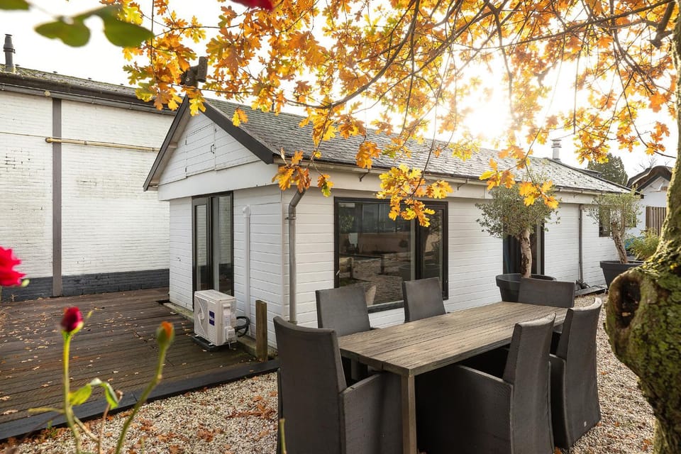 Property building, Day