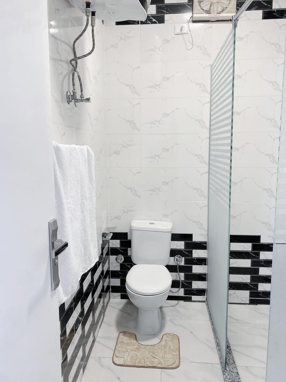 Shower, Toilet, Bathroom, towels