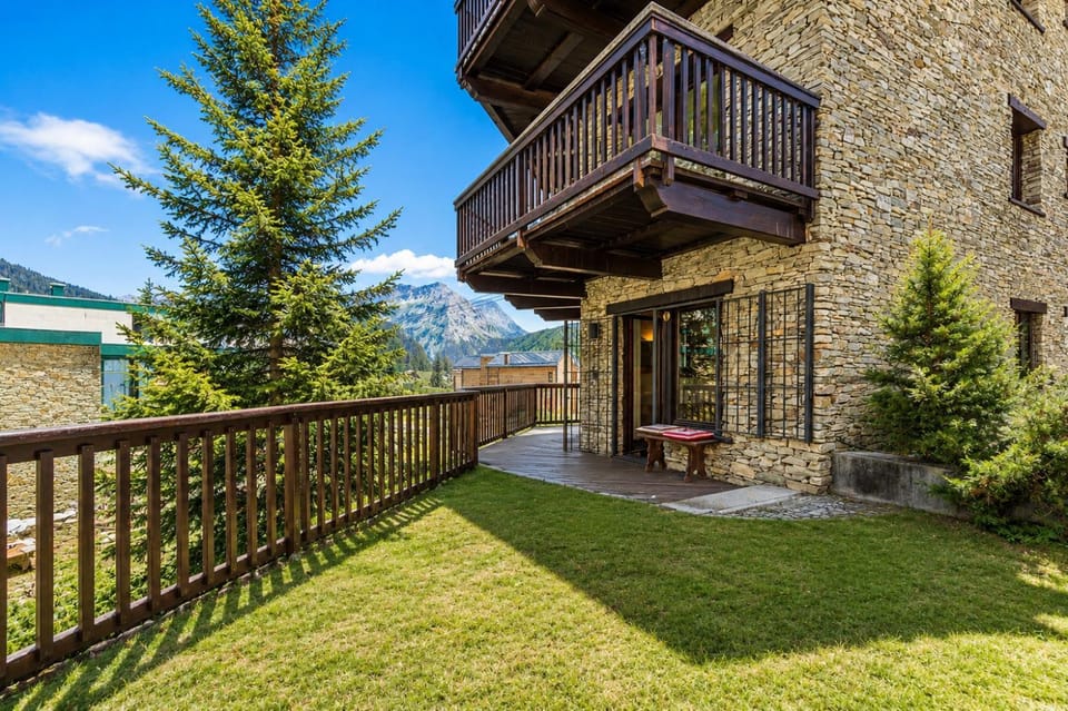 Hostdomus - Eagle Apartment Apartment in Sestriere