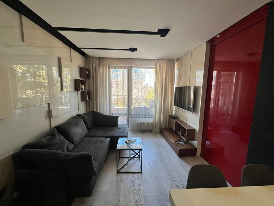 TV and multimedia, View (from property/room), Living room, Seating area, Evening entertainment, furniture, internet