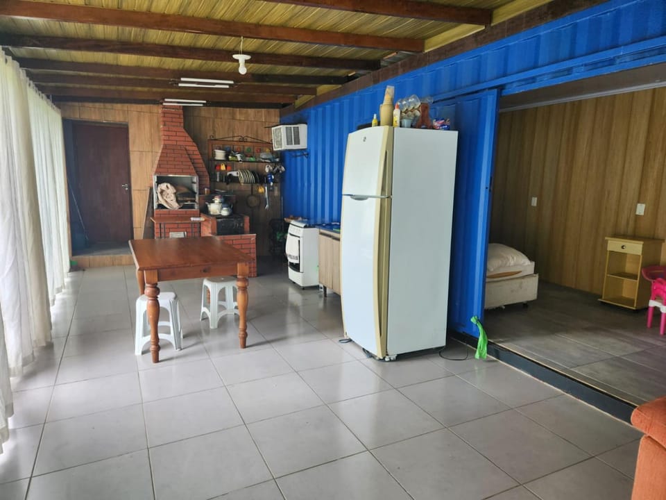 Casa Container House in São Francisco do Sul