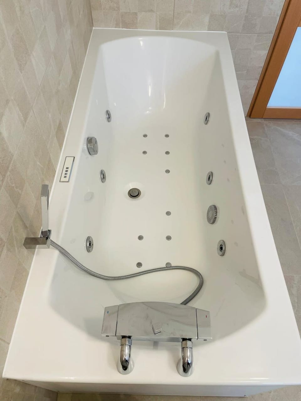 La Touzetterie avec SPA-cour privée House in Nouvelle-Aquitaine