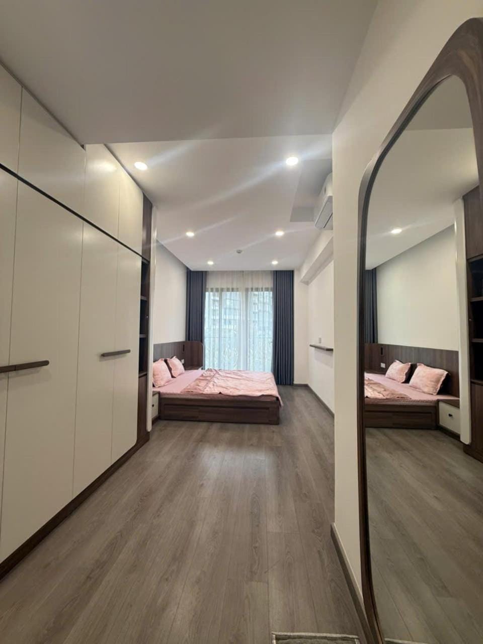 Diamond Alnata Plus Luxury - Celadon City Apartment in Ho Chi Minh City