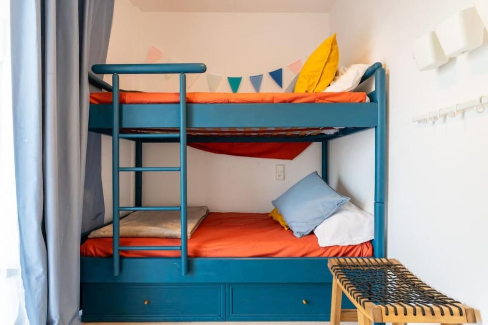 Salou Luxury Stay Beach Pool WiFi AC Apartment in Salou