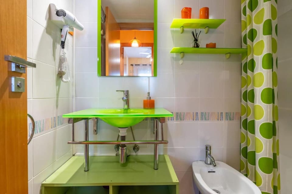 Rodeo Salou (4Pax) Wifi Port Aventura Parking Apartment in Salou