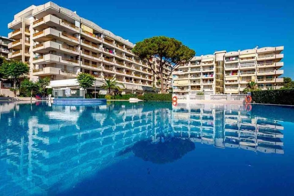 Salou Chill Cozy Warm Pool Port Aventura Apartment in Salou