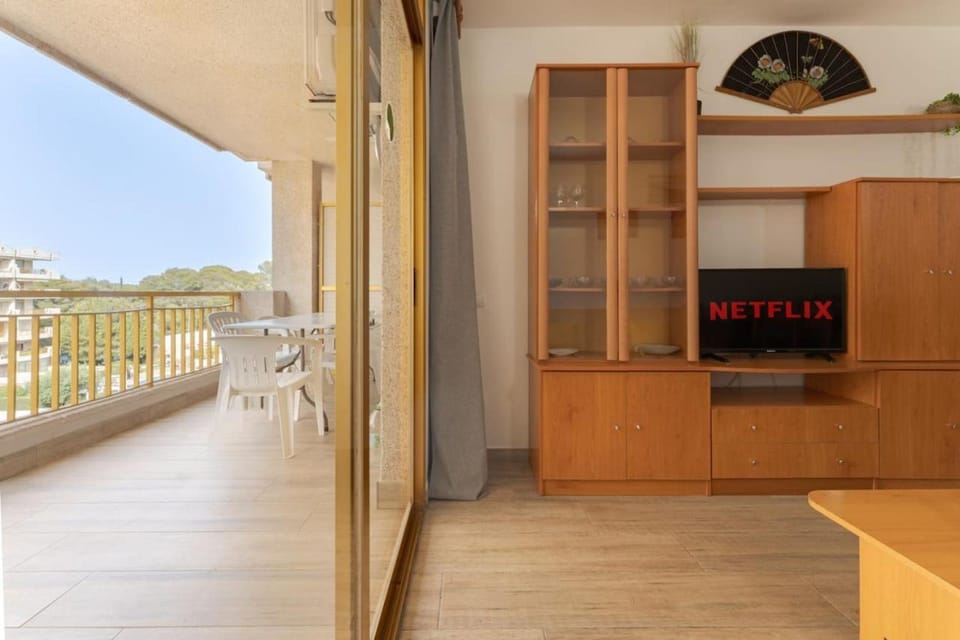 Salou Chill Cozy Warm Pool Port Aventura Apartment in Salou