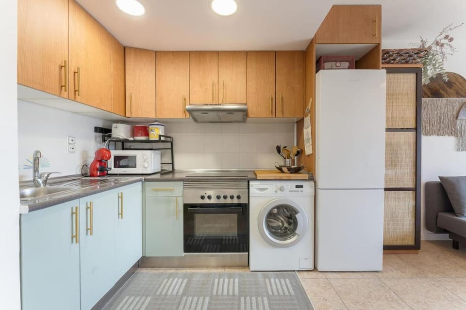 Salou Luxury Stay Beach Pool Parking AC Apartment in Salou