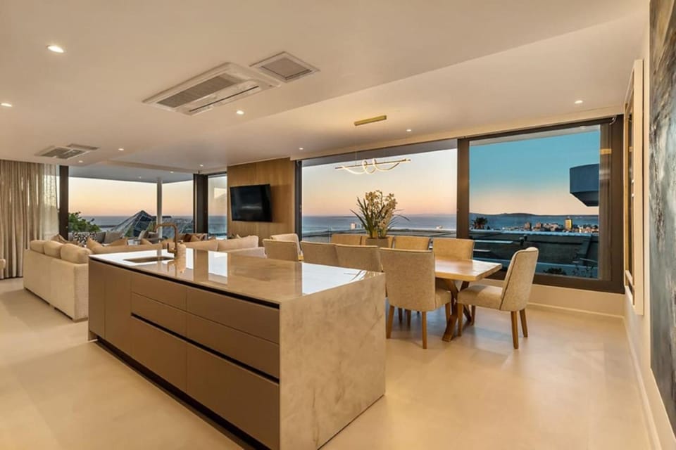 4 Bedroom Villa Coeur De Lion House in Cape Town