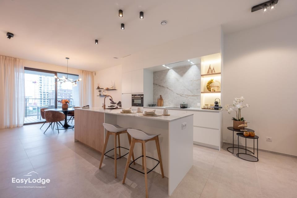Kitchen or kitchenette, dishwasher