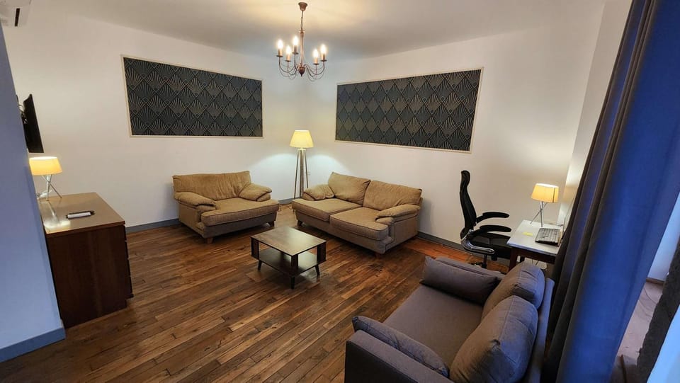Renovated House with 4 Private Suites House in Nouvelle-Aquitaine