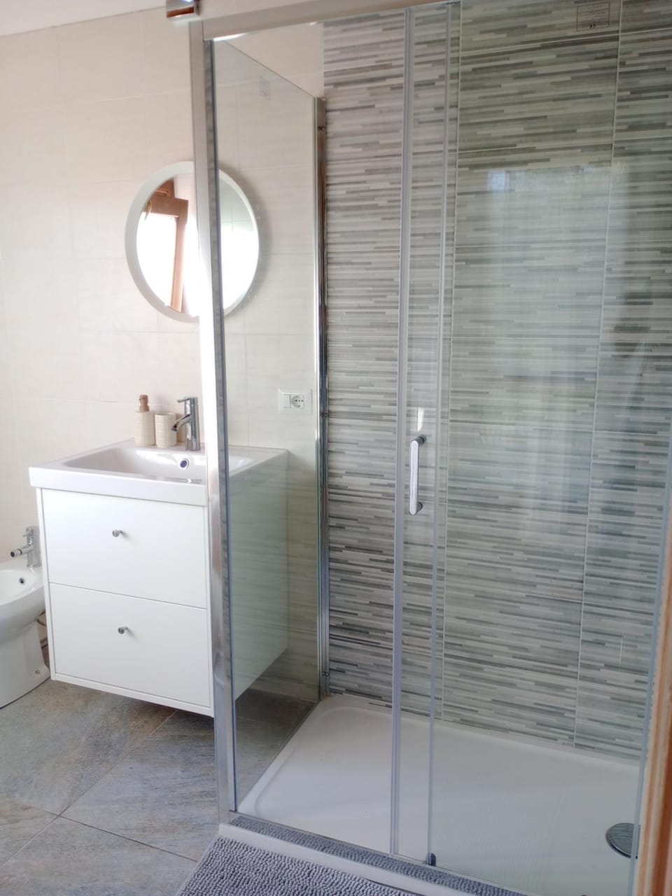 Shower, Bathroom