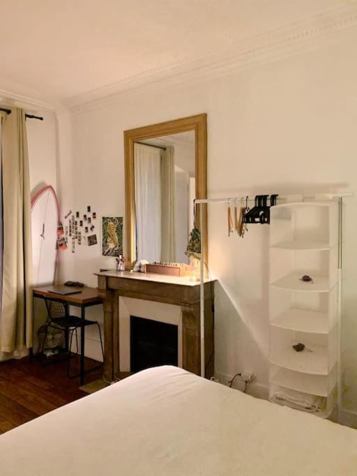 Full house Canal Saint-Martin Apartment in Paris