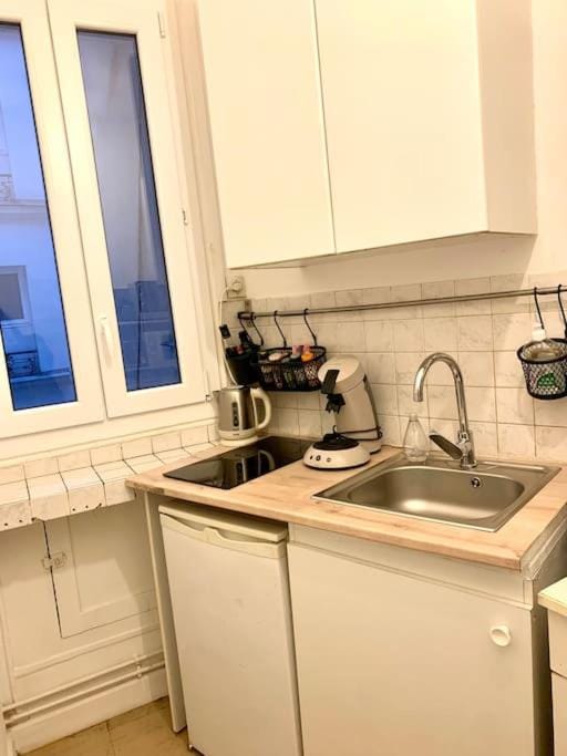 Full house Canal Saint-Martin Apartment in Paris
